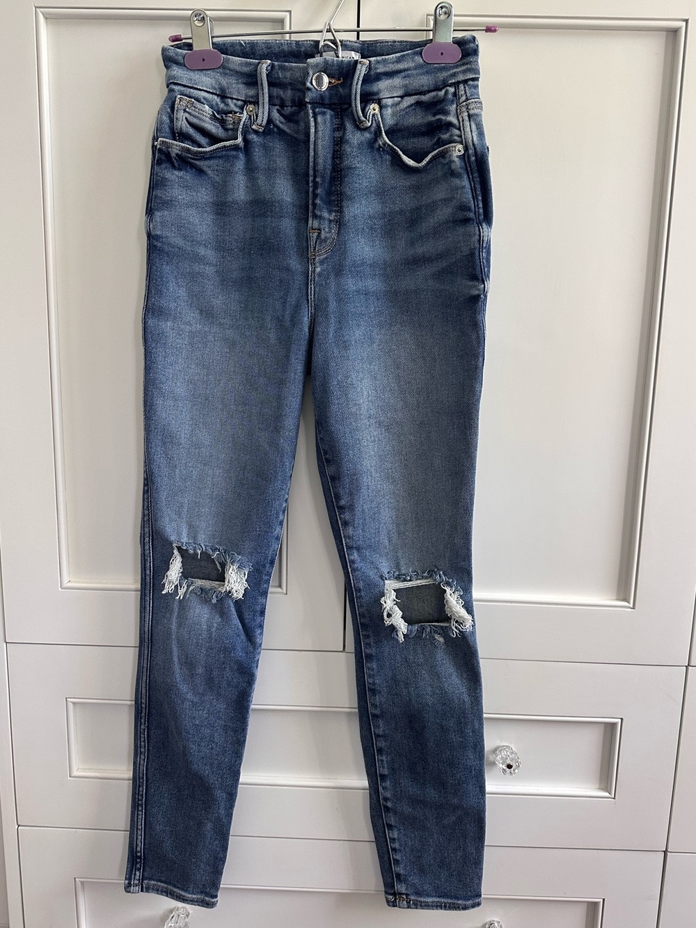 Good American Good Legs High Rise Ripped Skinny jeans, size 2/26